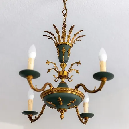 Madonuccia - Hypercentral Chic & Cosy